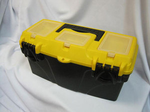 Ящик для инструментов М 2932 титан 18' черный с желтым 43х23,5х25 см